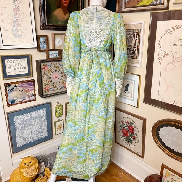 70s Vintage Sassy Lassy Blue and Yellow Floral Maxi Dress with Crochet Trim S - Picture 6 of 9